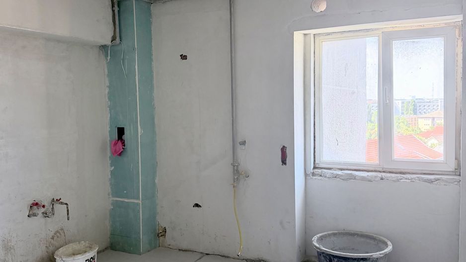 APARTAMENT SPATIOS CU VEDERE PE 2 PARTI - Poză 7