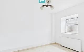 Vilă cu 5 camere pentru investiții în Dumbrăvița - Poză 20