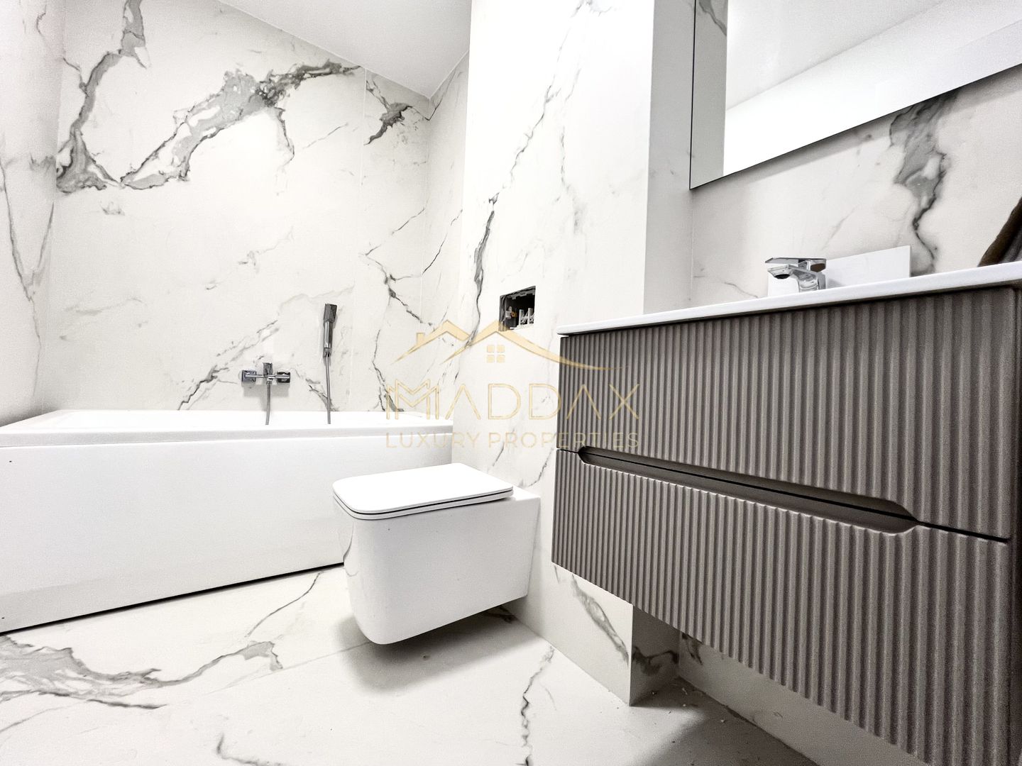 Apartament LUX**4 Camere**Parcare inclusa//Metrou Aviatorilor-Herastrau - Poză 6