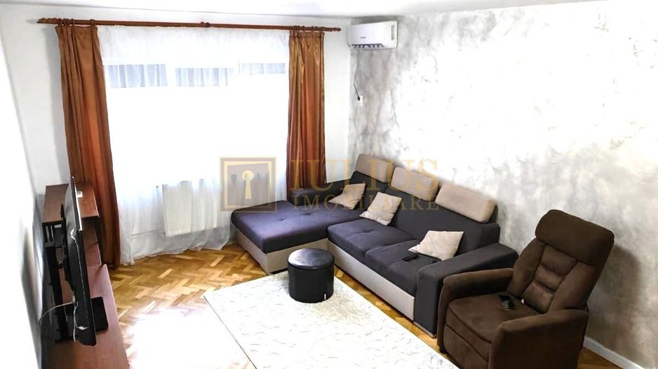 Apartament cu 3 camere in zona Lunei - Poză 2