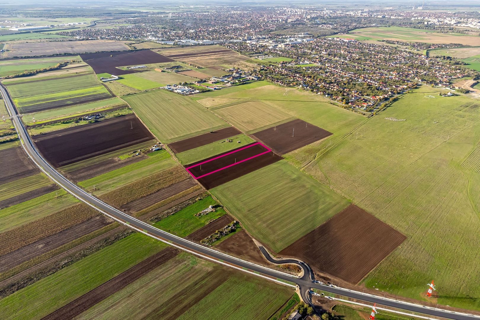 PRET REDUS Teren pozitionat strategic pe soseaua de centura 6 euro mp - Poză 2