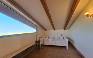 De vânzare casă în Orlat, cu teren generos de 2200 mp și panoramă deosebită! - Poză 13