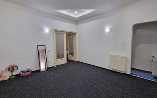 98mp // Langa Piata Victoriei // Luminos - Poză 2