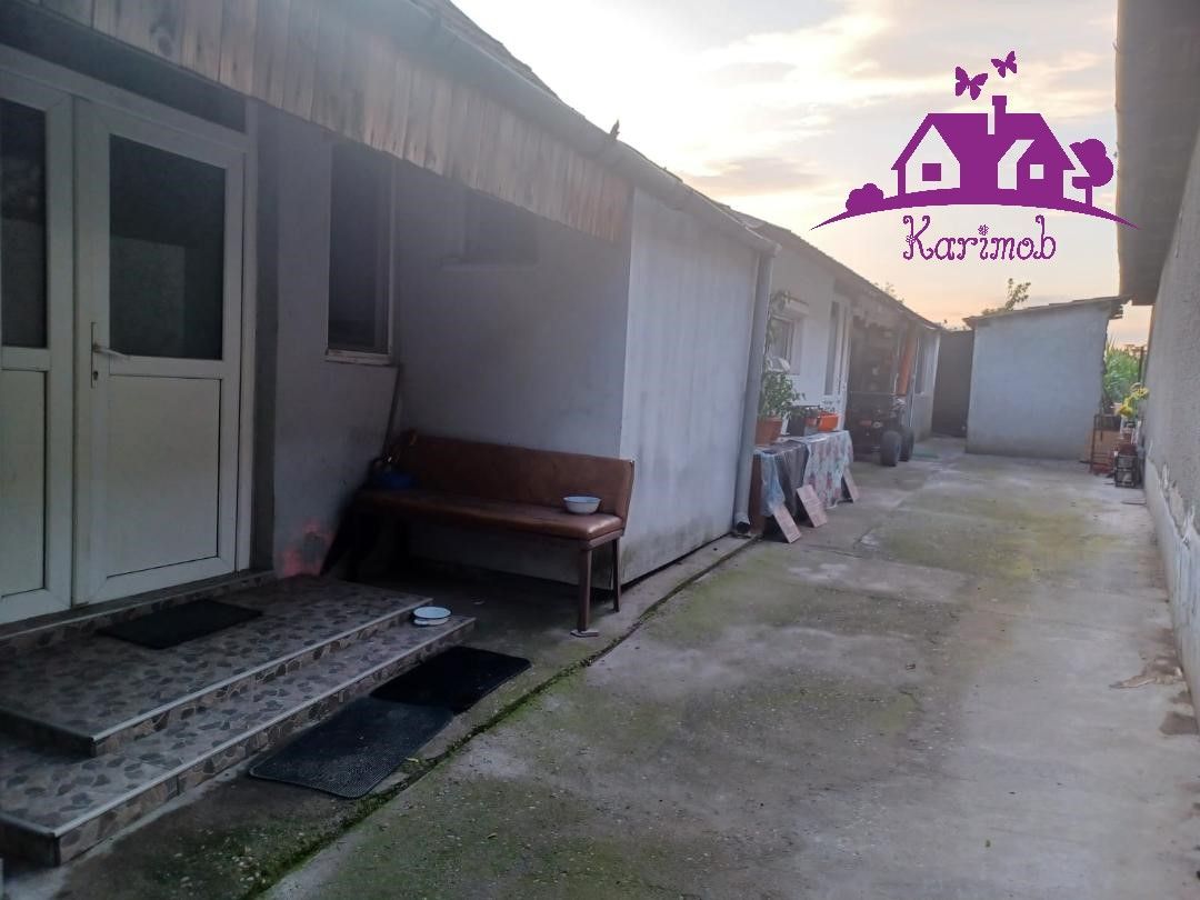 Casa la curte comuna in localitatea Nojorid - Poză 2