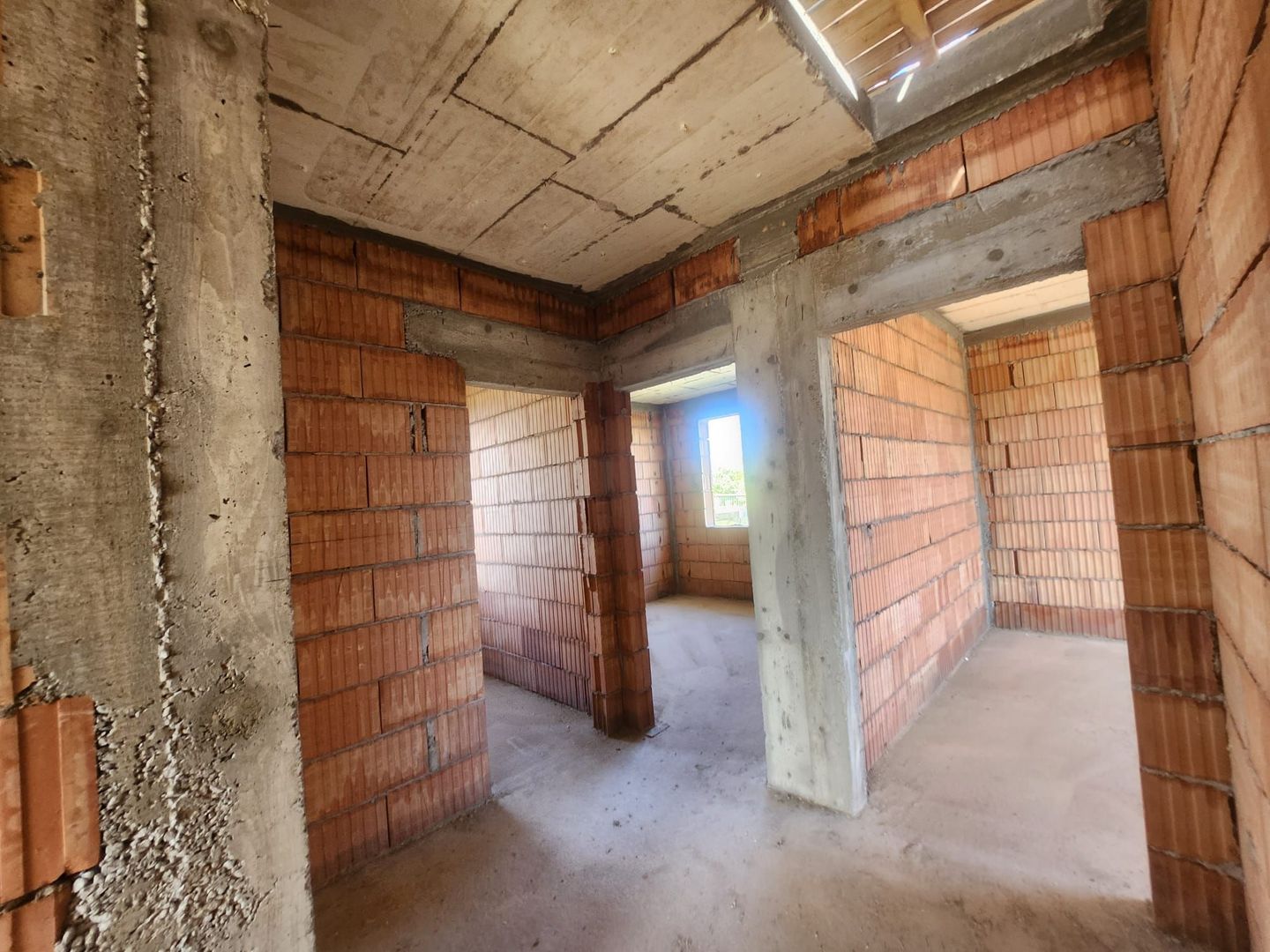 Casa noua de vanzare Smeura 185 K - Poză 3