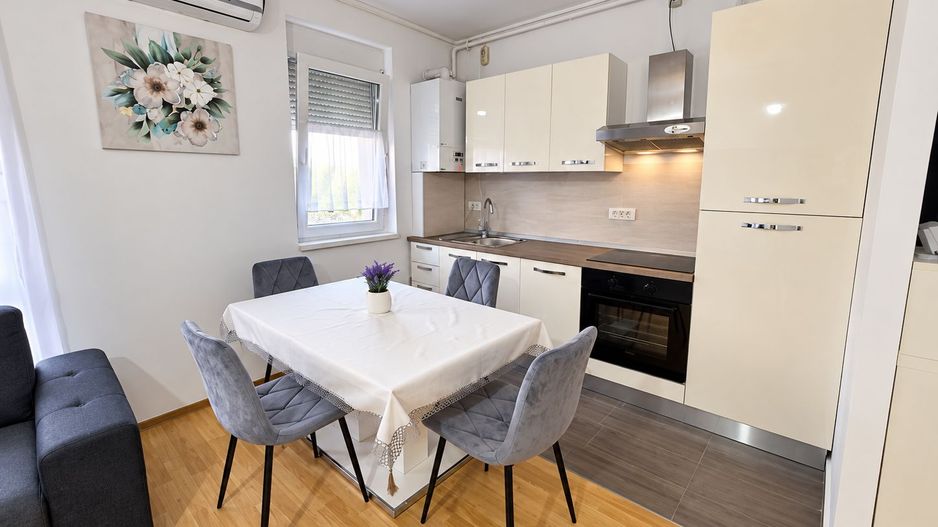 Lipovei | 3 Camere | 2 Bai | Loc de Parcare - Poză 4
