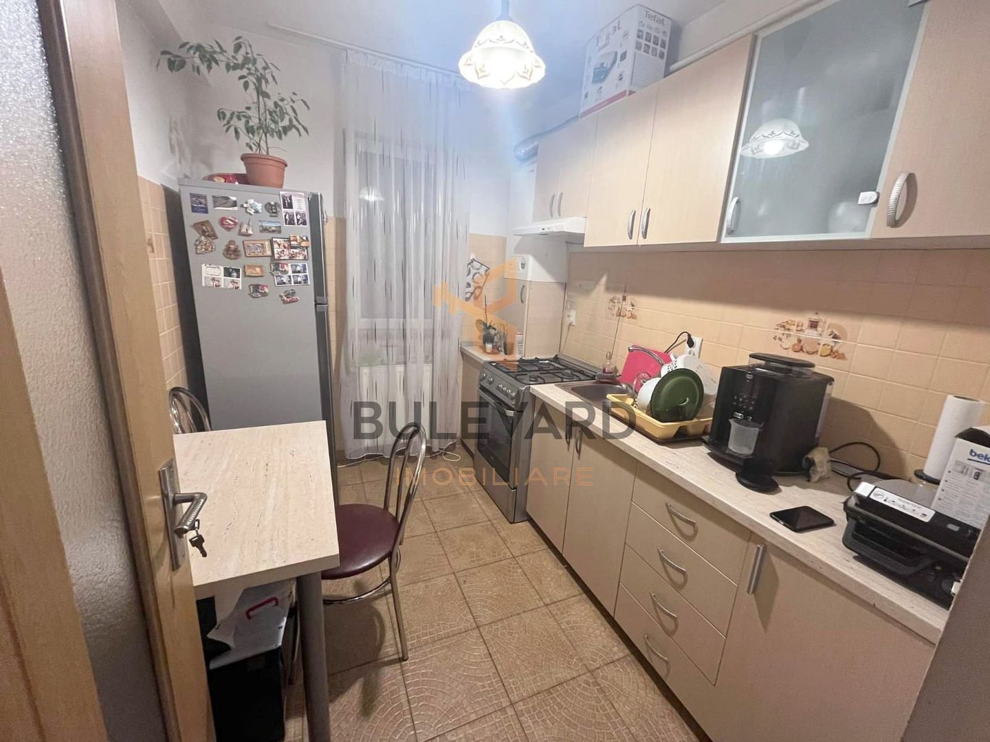 Apartament cu 2 camere decomandate + parcare, zona strazii Florilor! - Poză 4