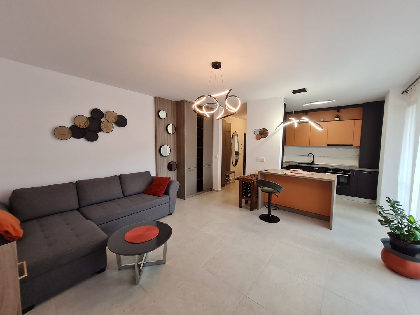 Apartament 2 camere zona Aradului - Poză 1