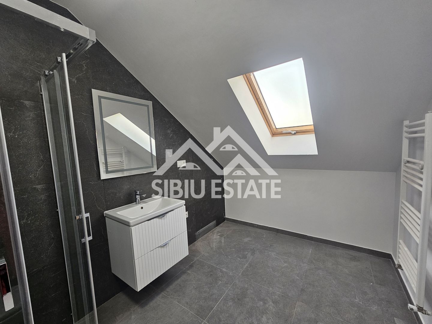 Apartament 3 camere, 2 bai LA CHEIE - Poză 9
