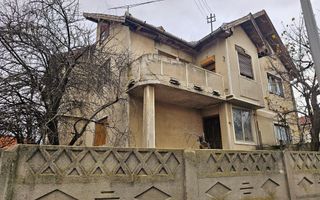 Casa cu 7 camere, 700 mp teren, deschidere la 2 strazi, zona Centru - Poză 2
