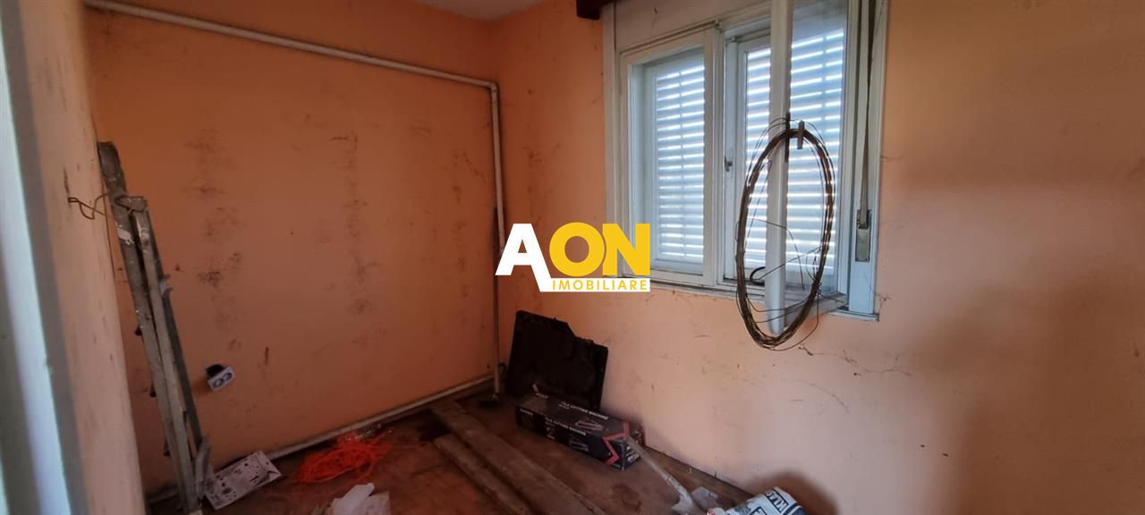 Casa demolabila in zona Cetatii Alba Carolina, cu 947 mp teren - Poză 10