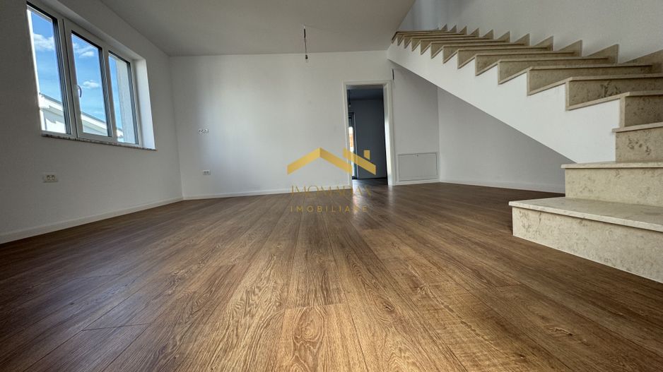 Bucovăț-Duplex P+E-4 Camere - Poză 9