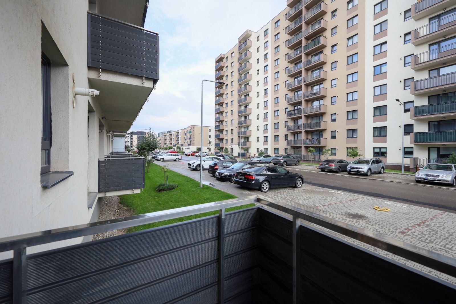 Garsonieră 39 mp Decomandată | Mobilată Modern | Tractorul – Coresi Mall - Poză 11