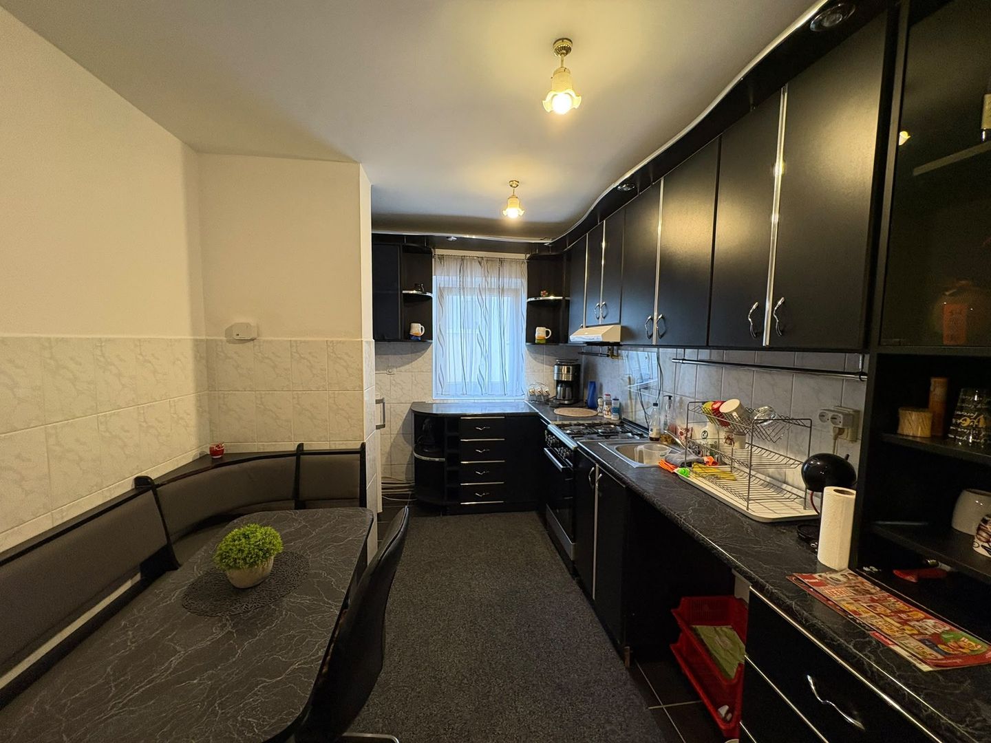 Apartament 4 decomandat camere 87 mp de închiriat zona semicentrala etaj 1 - Poză 2