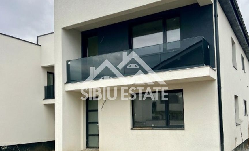 Locuinta moderna si curte de 170 mp – Cartierul Arhitectilor Sibiu - Poză 11