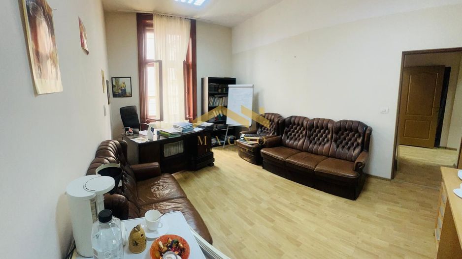 Apartament (pretabil pentru Birou ,Cabinet etc.) de vanzare in centru. - Poză 8