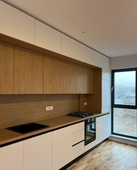 Apartament 2 camere, partial mobilat cu 2 garaje subterane - Poză 3