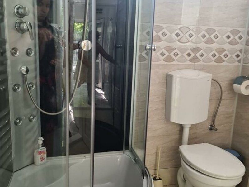 De inchiriat - casa P+1E+M - zona Port, langa liceul de Marina - Poză 3