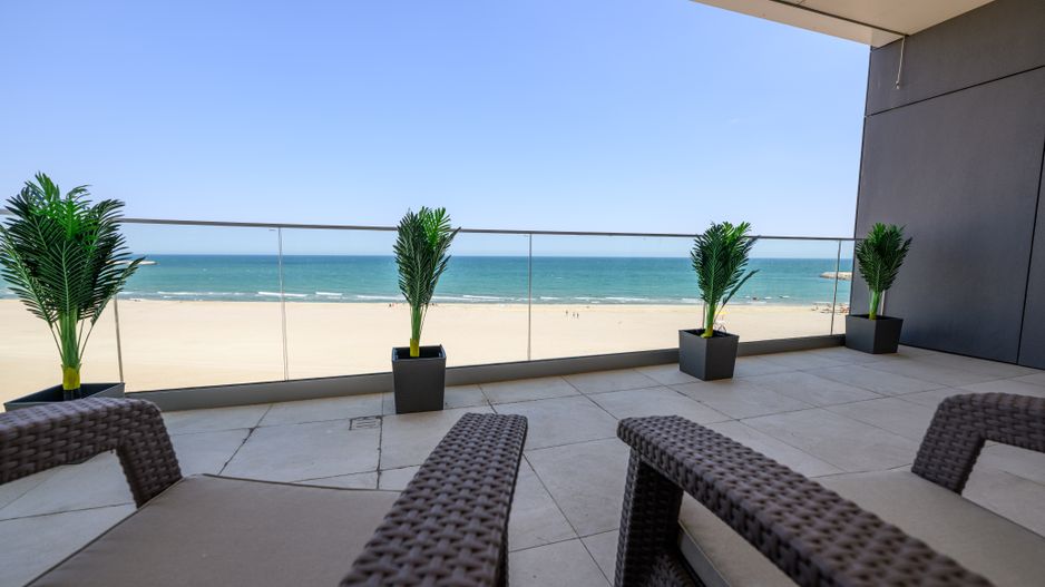 PENTHOUSE CU PISCINA, VEDERE PANORAMICA LA MARE/FALEZA OLIMP - Poză 13