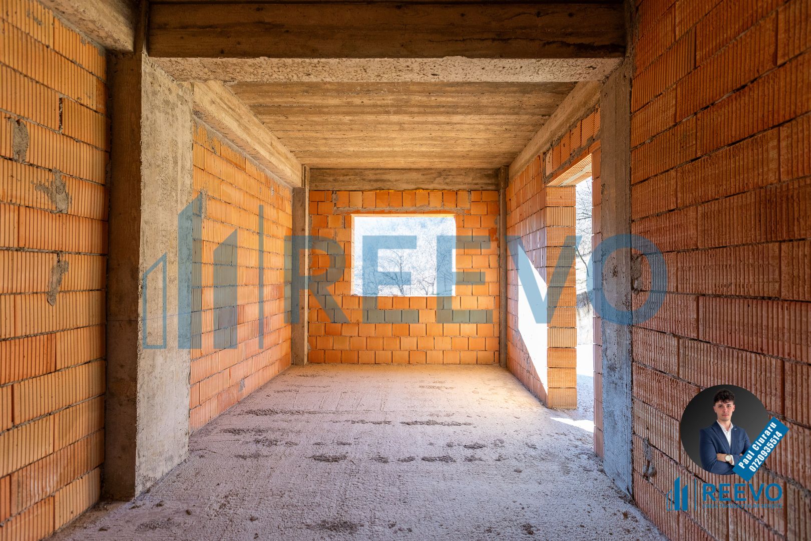 Pensiune/Vilă la roșu P+E+M în Sărata - Poză 15