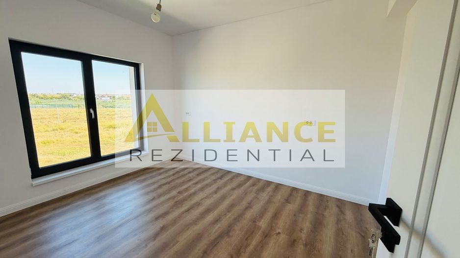 Casa individuală , 4 camere , 3 băi , 135 mp utili ! - Poză 10