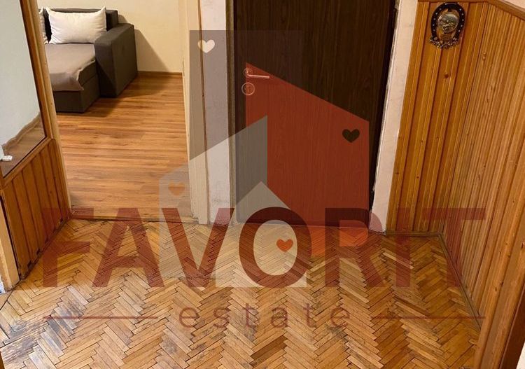 Etaj 1 . Decomandat. Zona Lipovei - Poză 6