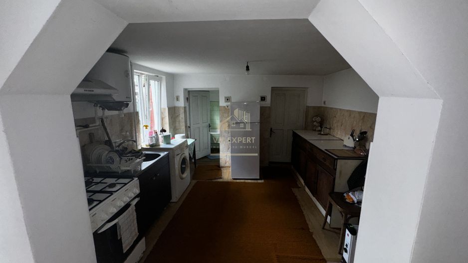 CASA CAMPULUNG, 128 MP, TEREN 639 MP - Poză 11