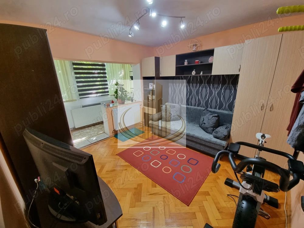 Apartament 3 Camere | Decomandat | Etaj 3/5 | Zonă Calea Aradului - Poză 2