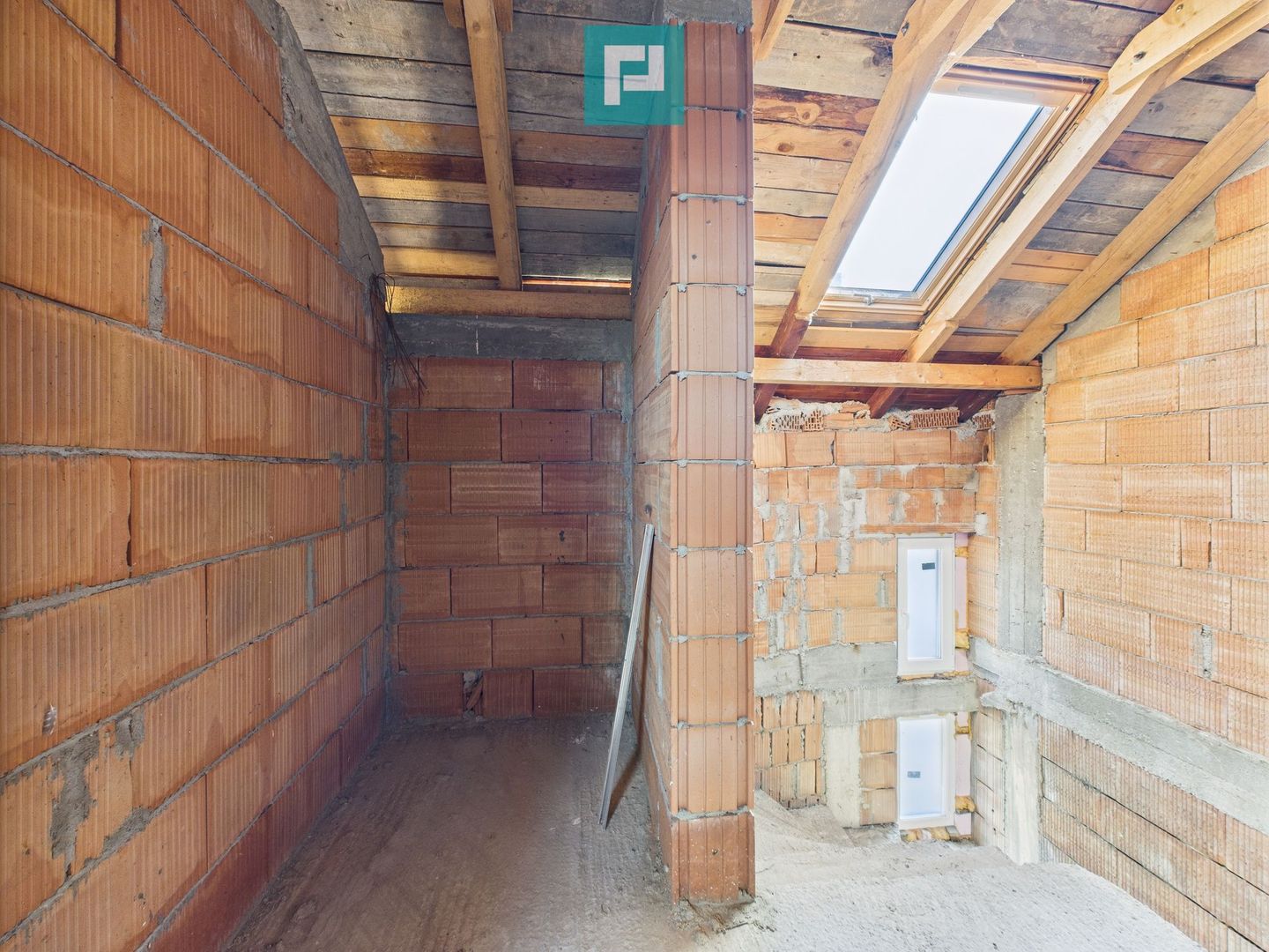 Casă la roșu P+M de vânzare–Cartier nou, Fântânele - Poză 17