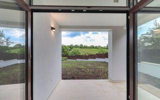 Case cuplate 5 camere si teren de 700 m2 in Feleacu - Poză 11