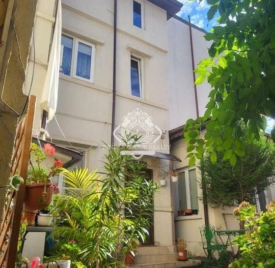 13 Septembrie | vila multi-unitati stradala | business opportunity 730.000 euro - Poză 1