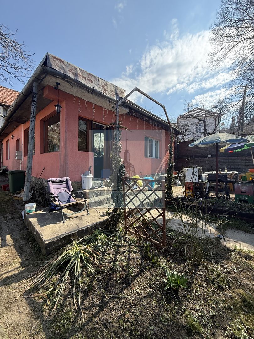 Apartament 3 camere,82 mp utili, la casa, singur in curte-zona Central - Poză 8