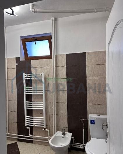 Casă modernă, spațioasă, gata de mutat,6400 mp teren, terase și garaj 399.000 € - Poză 9