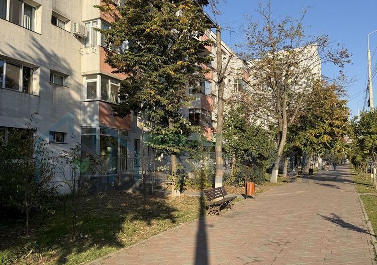 Spațiu comercial de 60 mp în Podu Roș, la Bulevardul Socola, Iași - Poză 3