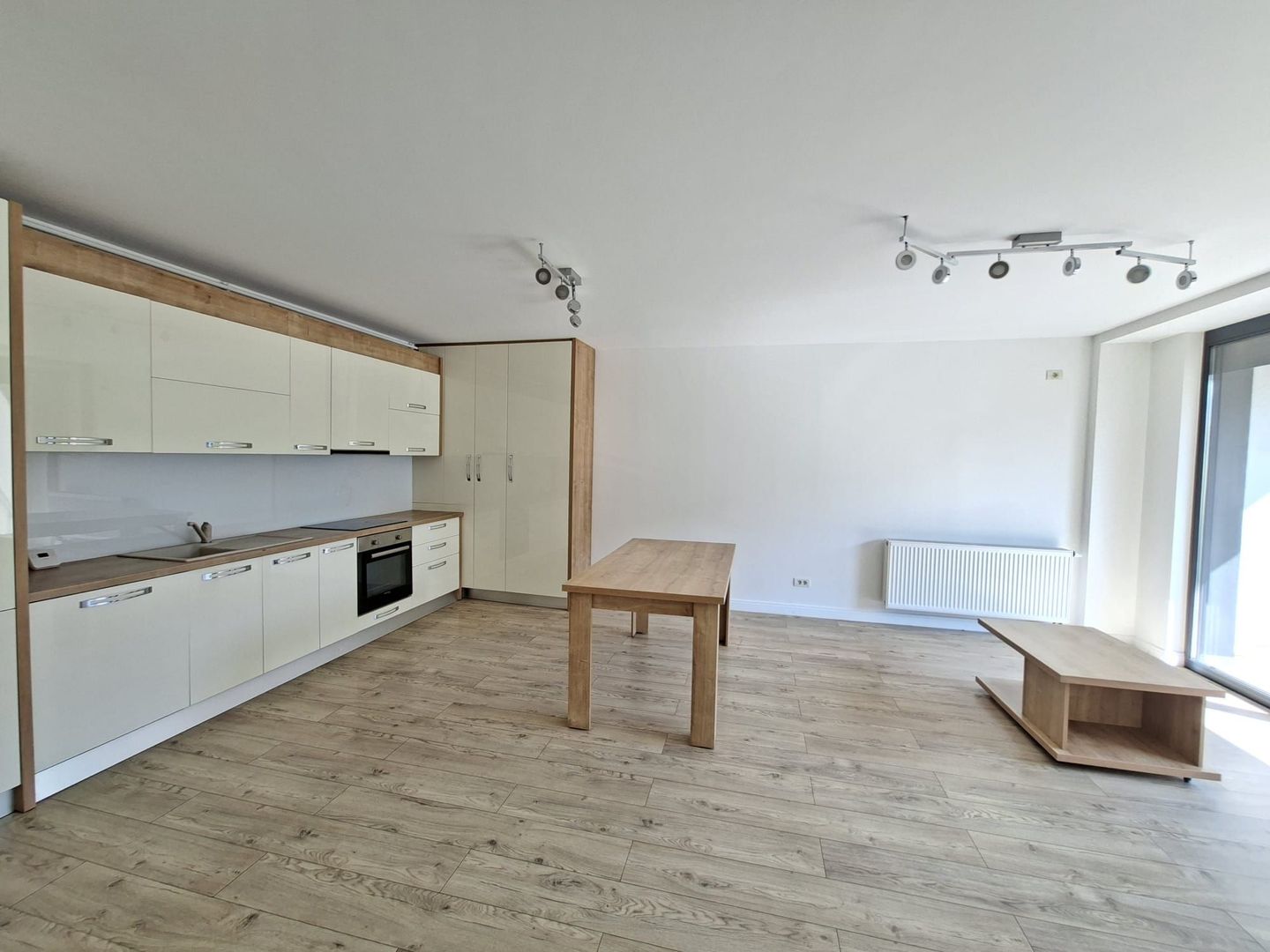Apartament lux cu 3 camere de vanzare în zona Elisabetin - Poză 2