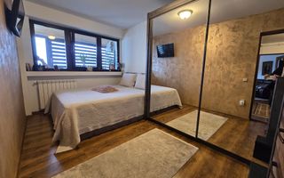 Apartament 2 Camere M-uri, Vedere spre Catedrala, Complet Renovat - Poză 7