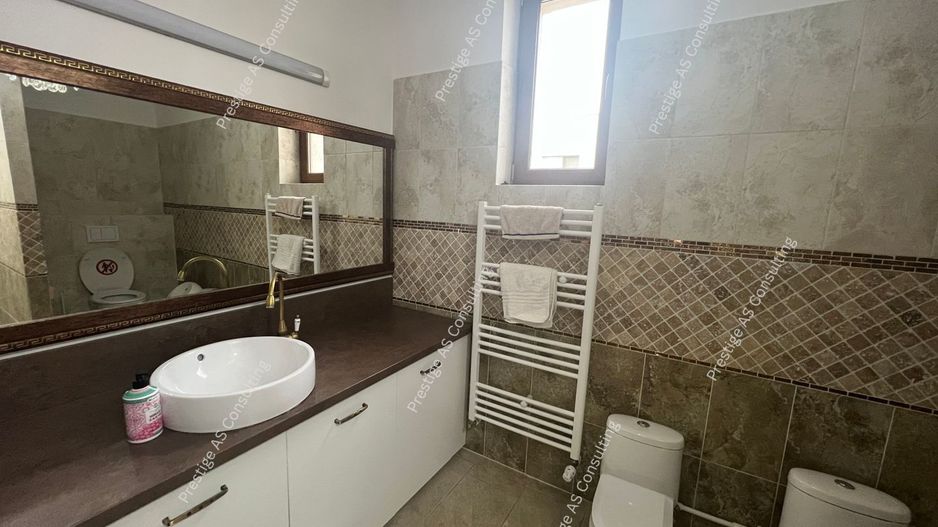 Casa 7 incaperi + Anexe | 1420mp Teren | La Intrare in Dumbravita - Poză 9