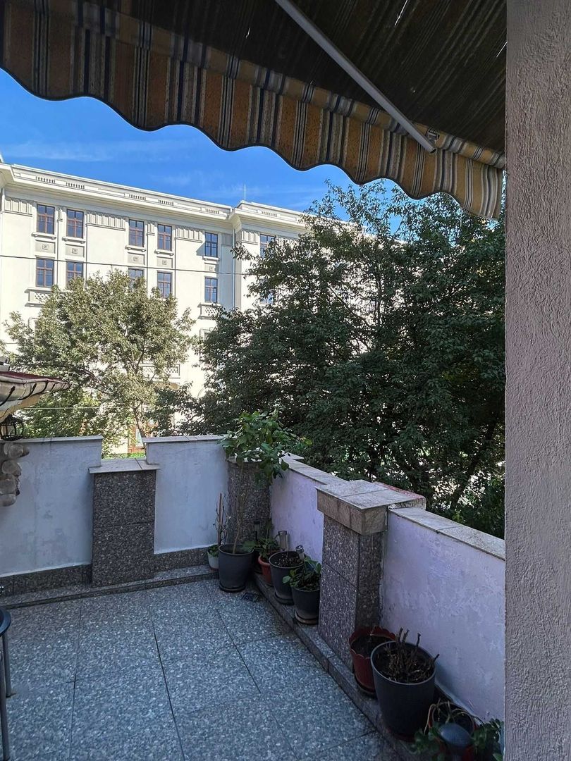 De vânzare apartament cu 4 camere în zona Cișmigiu - Poză 8