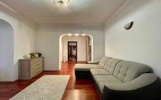 Casă parter 123 mp, complet renovată, curte generoasă, teren 400 mp - Giulesti - Poză 11