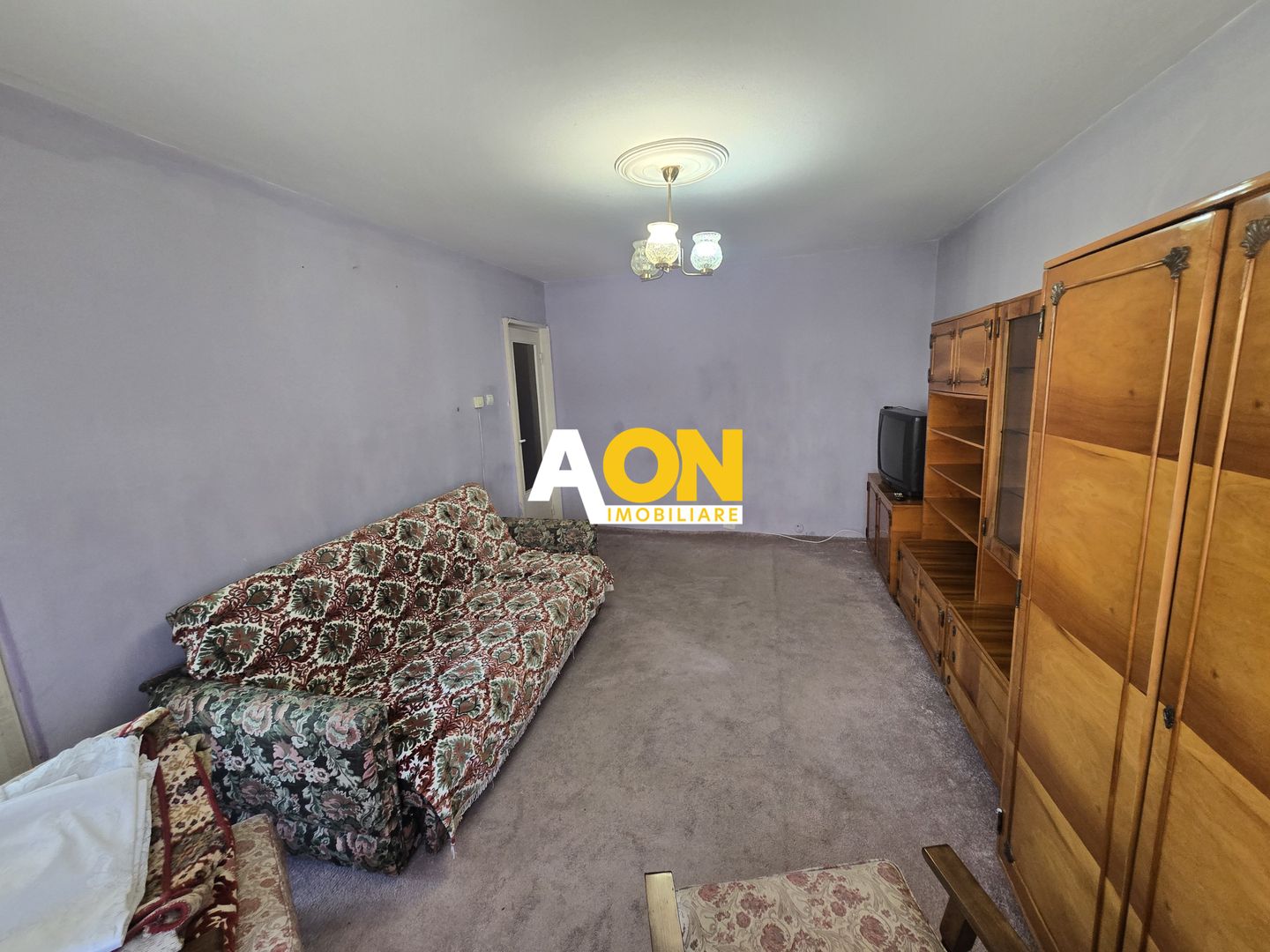 Apartament 3 Camere Decomandat Zona Cetate - Poză 2