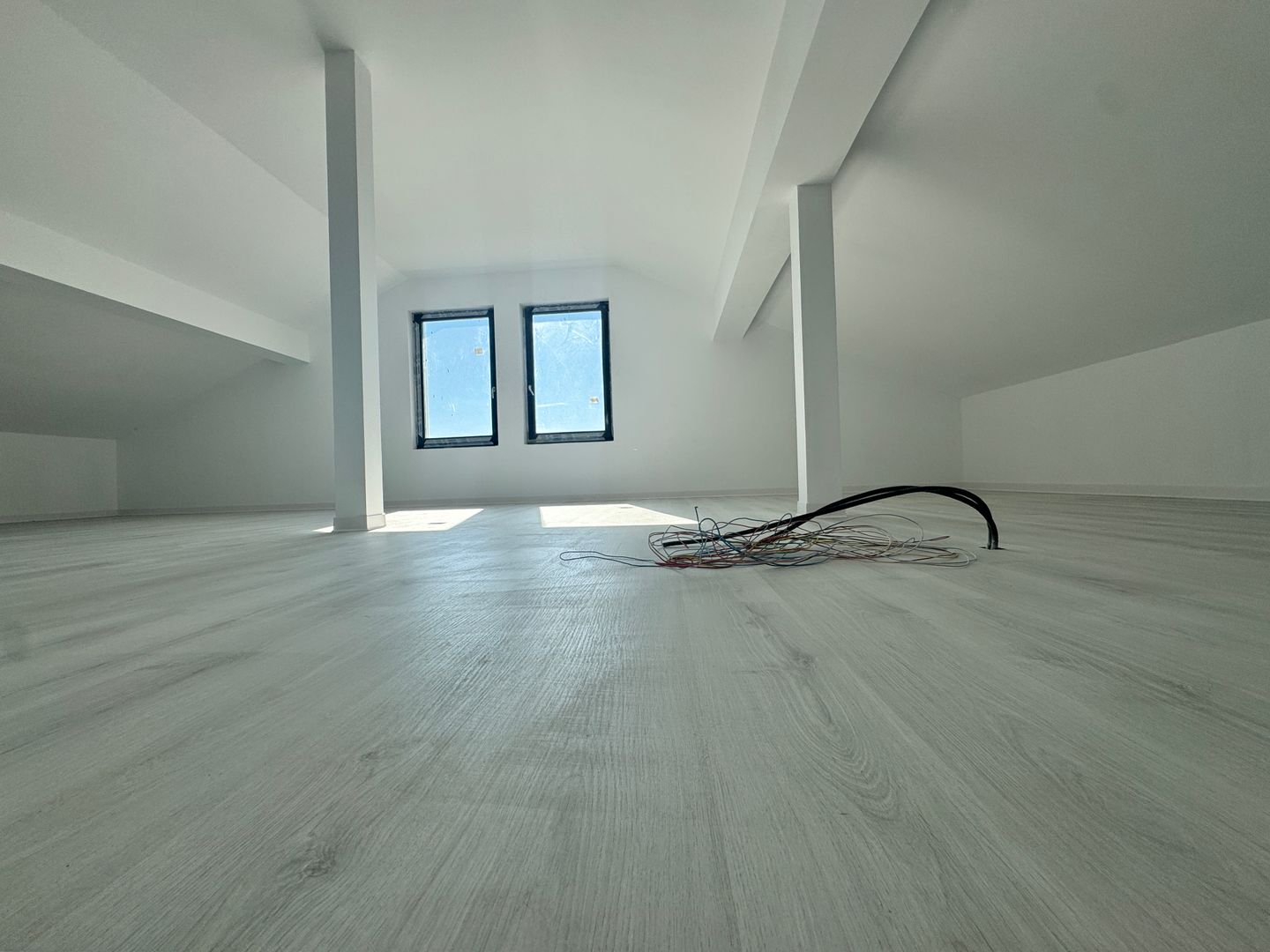Vila 5 camere Otopeni Central-bucatarie si finisaje incluse - Poză 23