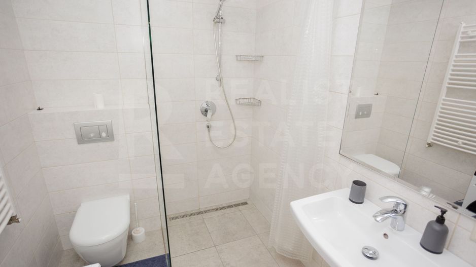Spre vînzare apartament spațios, 2 dormitoare și living, sec. Botanica - Poză 17