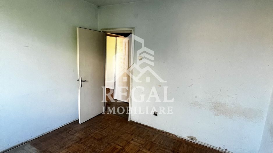 Apartament cu 2 camere și balcon mare, Micro 3 – pregătit ptr renovare - Poză 4