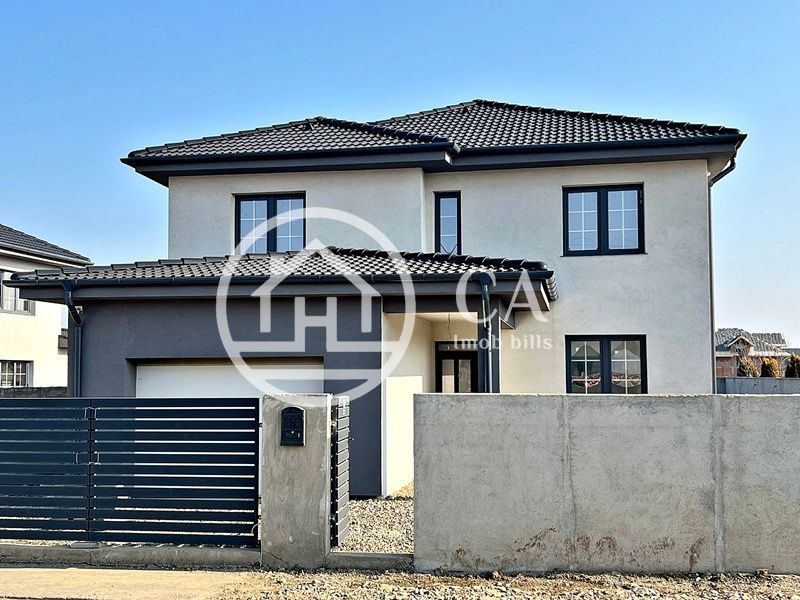 Casă de vânzare P+E cu 4 camere în zona Nufărul, Oradea - Poză 1