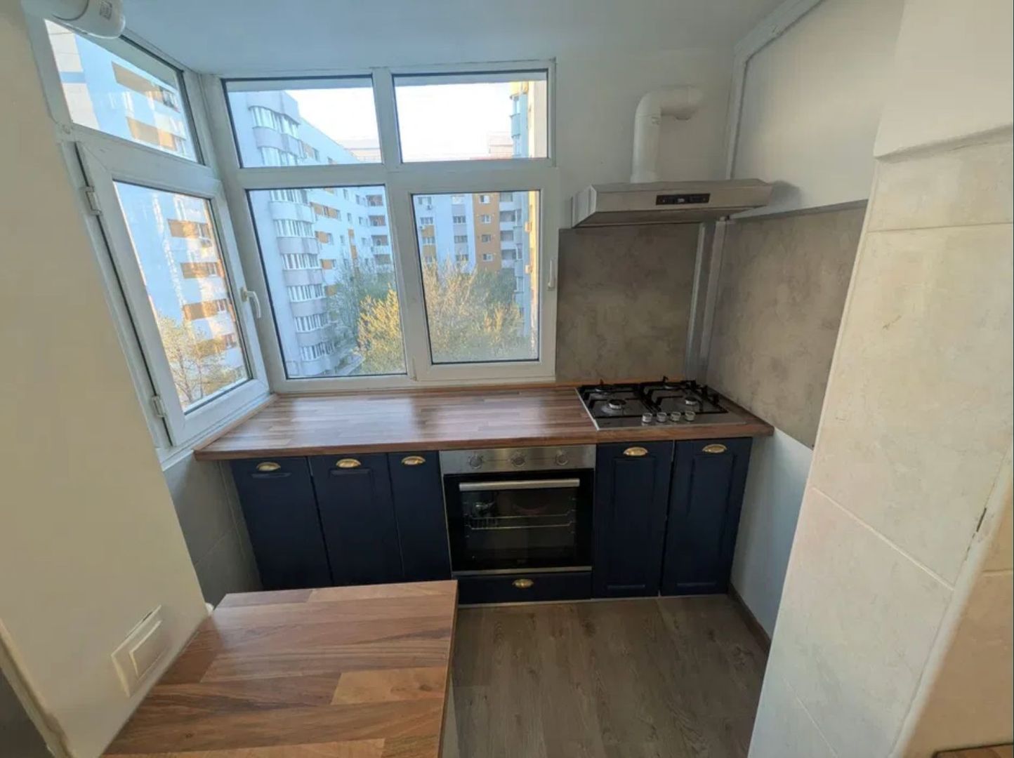 AP. 3 CAMERE - RAHOVA, CENTRALA, PARCARE INCLUSA, MASINA SPALAT VASE - Poză 6