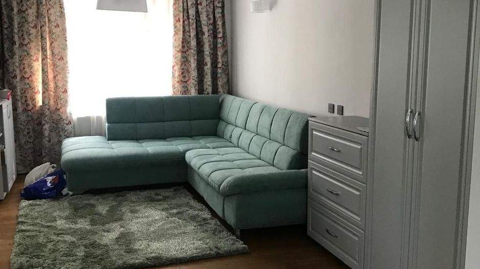 Apartament 3 camere decomandat, garaj si boxa proprietate - Poză 2