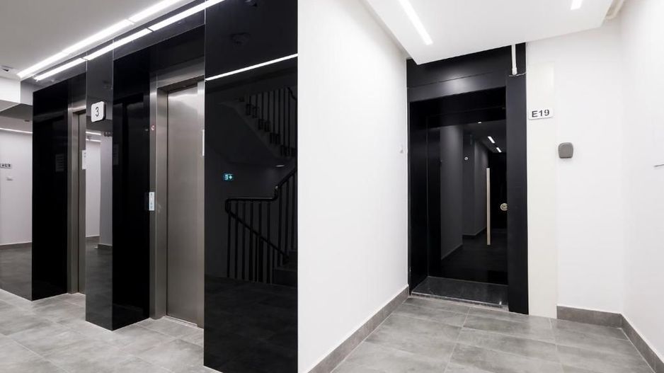 102 The Adress - Poză 4