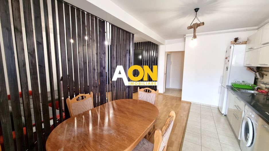 De vanzare apartament 3 camere decomandat bloc nou Cetate - Poză 3