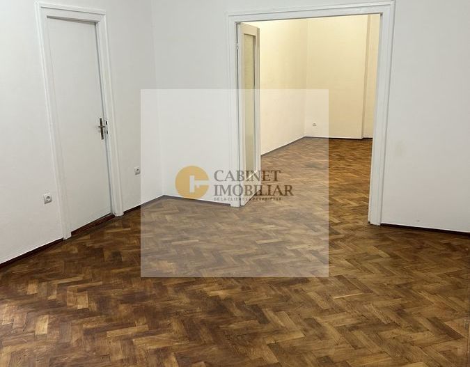 Bd Mihail Kogalniceanu - Facultatea de Drept | 3 camere  | Parter - Poză 3