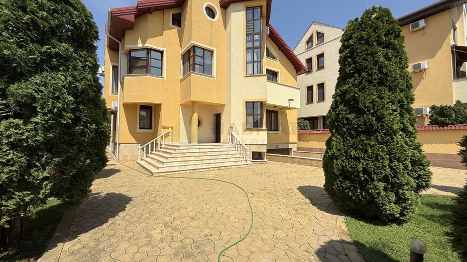 Vila 9 camere cu piscina si teren de 1.000 mp - Poză 16